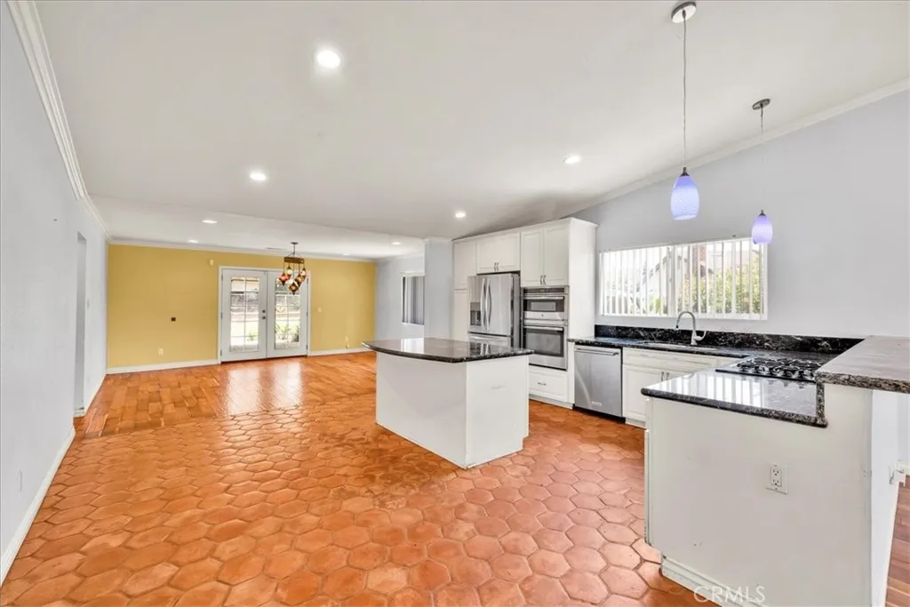 https://cdn.realtyfeed.com/cdn/127/306758583/a0309aeae9a2df6b5f5148e35506ef61.webp