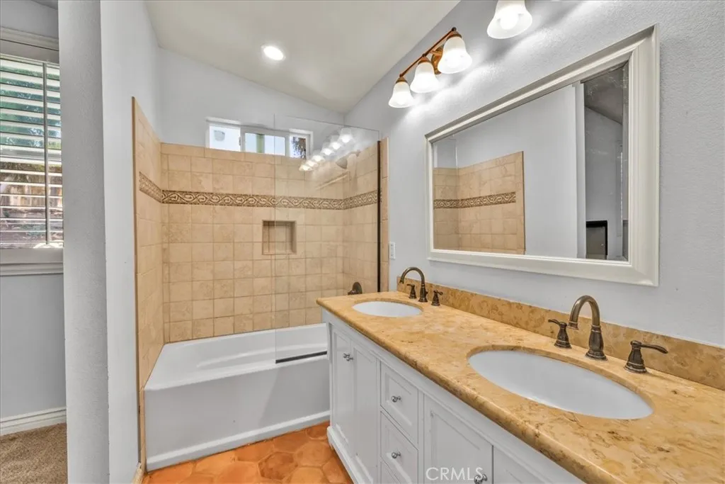 https://cdn.realtyfeed.com/cdn/127/306758583/c0054c8cfad5951bb420d4a00524e6a0.webp