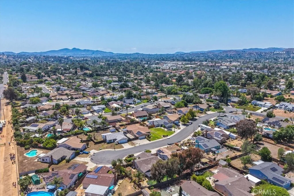 https://cdn.realtyfeed.com/cdn/127/306758583/ec2b0ef0cdebc4db9b011f7b63fc0963.webp
