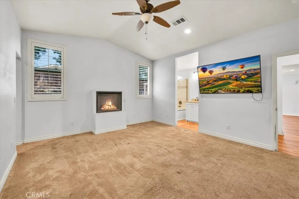 https://cdn.realtyfeed.com/cdn/127/306758583/f238309d802d493276569df455fc3ad1.webp