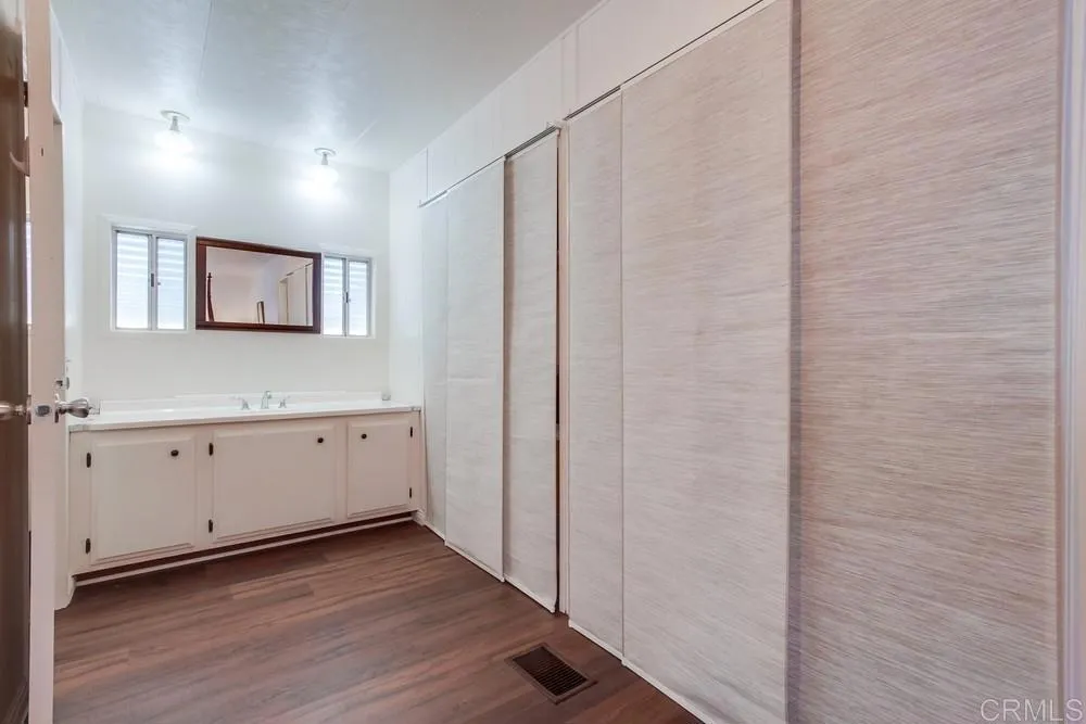 https://cdn.realtyfeed.com/cdn/127/306758602/8db990bd3c907e8a06cb2476102f68ca.webp