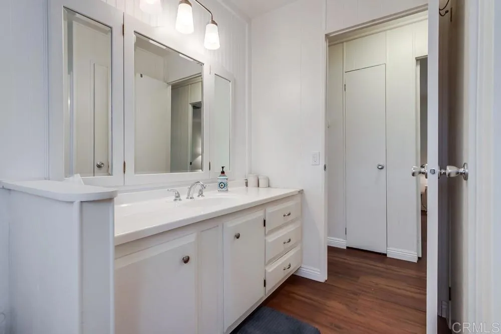 https://cdn.realtyfeed.com/cdn/127/306758602/d846993422124f2614a4b3a3a1433c36.webp
