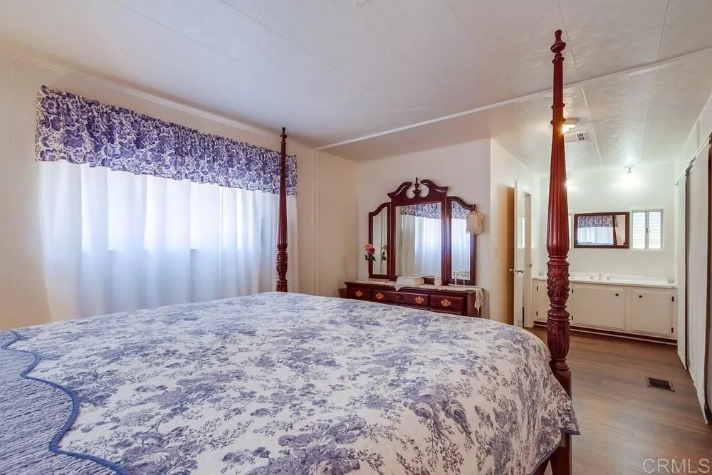 https://cdn.realtyfeed.com/cdn/127/306758602/e2bdfc14f48795b65542a4ec8d402653.webp