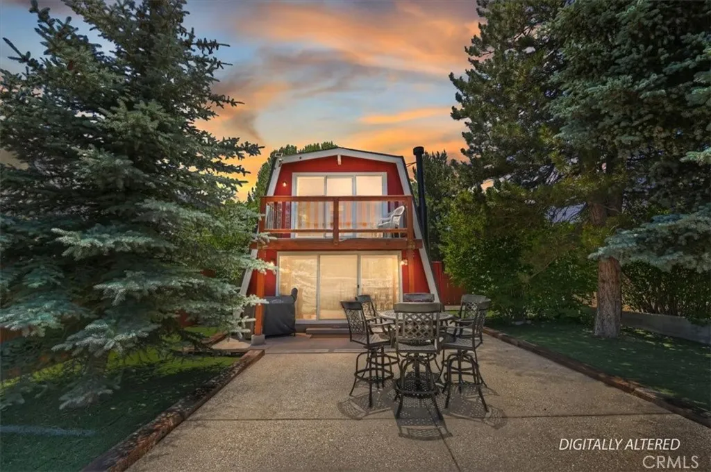 929 W Fairway
