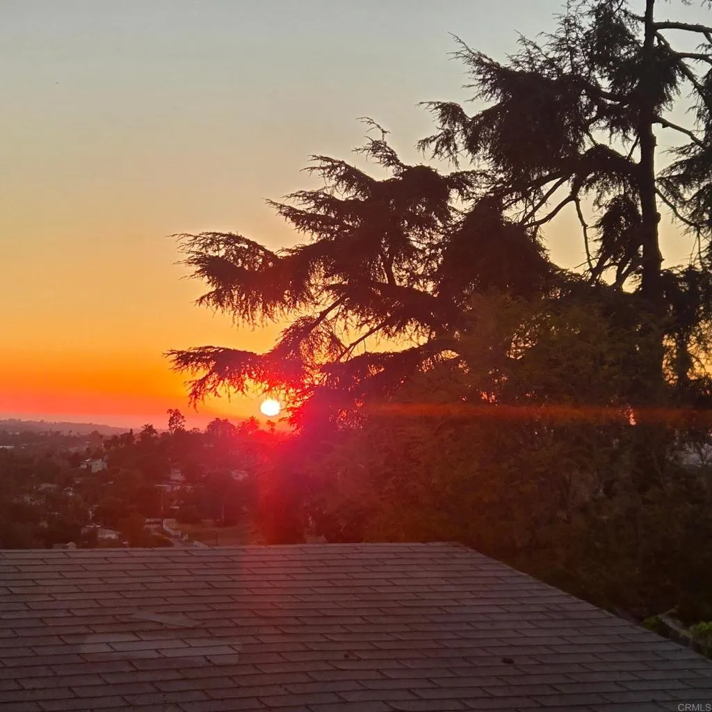 https://cdn.realtyfeed.com/cdn/127/306758636/82a372e4e822bc969d9a2d4a3058dc41.webp