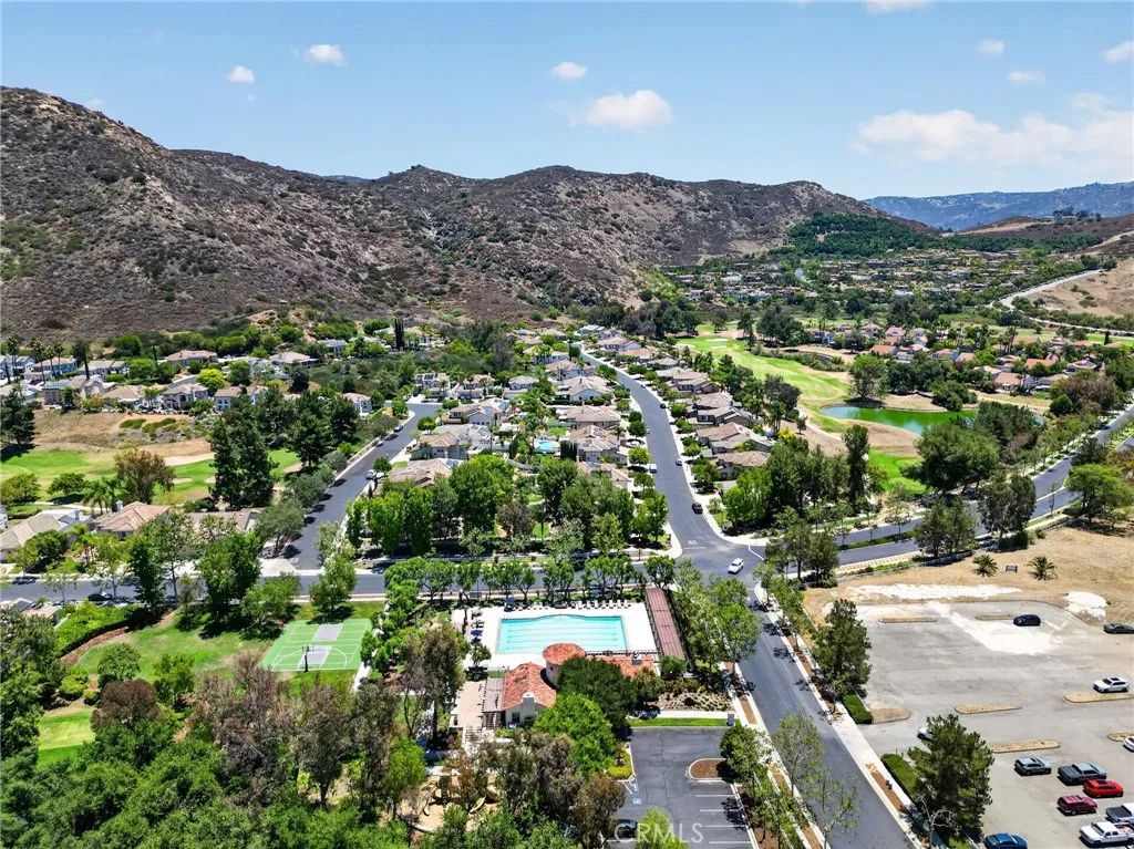 https://cdn.realtyfeed.com/cdn/127/306758708/392f03ab8ff0a4693a1e950162e8da15.webp