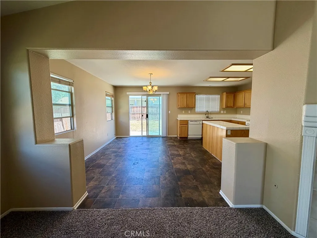 13579 Winewood, Victorville, CA 92392 - Photo 4 of 15, Victorville, CA