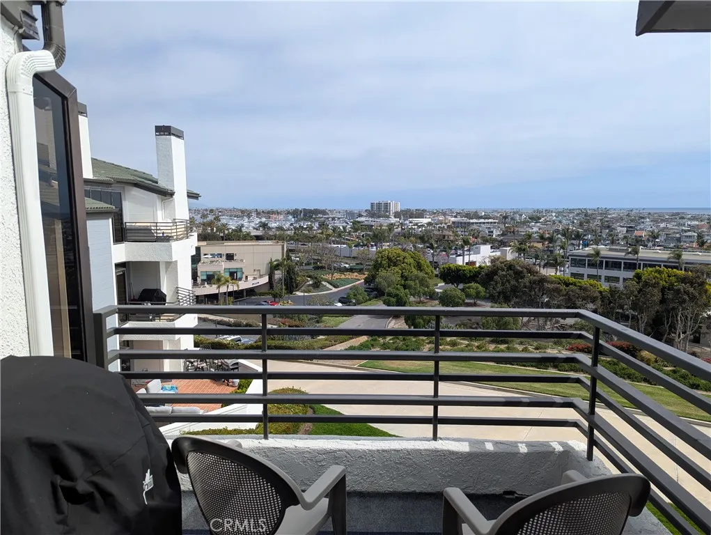 270 Cagney Lane Unit 308, Newport Beach, CA 92663 - Photo 3 of 50, Newport Beach, CA