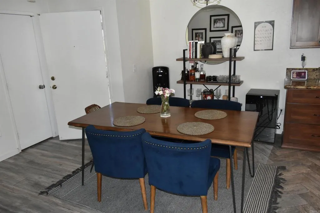 https://cdn.realtyfeed.com/cdn/127/306758771/39b43dbd4ed911fb037199d19f909c1d.webp