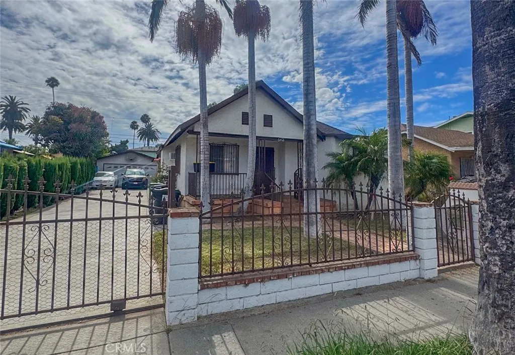 6421 Converse Avenue, Los Angeles, CA 90001 - Main photo, Los Angeles, CA