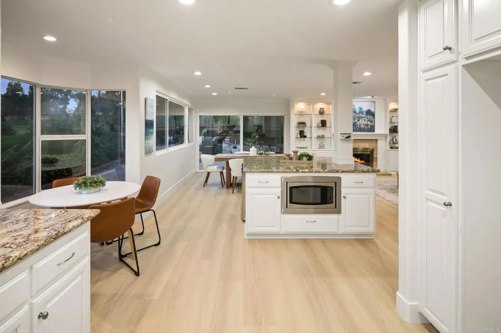 https://cdn.realtyfeed.com/cdn/127/306758882/ea5f0245f4e11c23a7e298454aecf988.webp