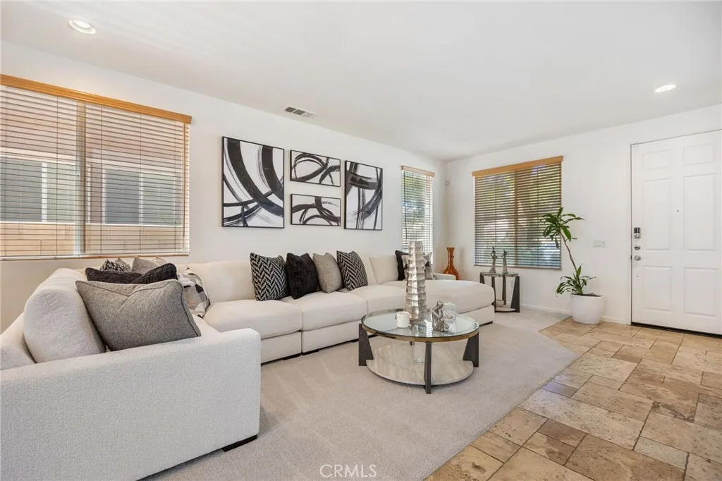 43934 Spring, Lancaster, CA 93536 - Photo 5 of 38, Lancaster, CA