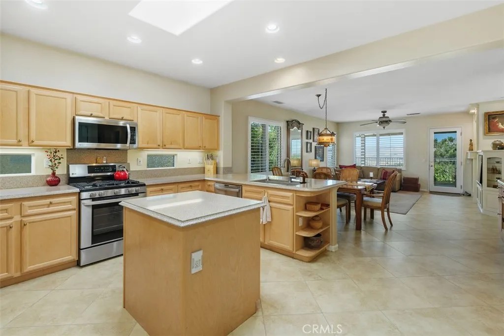 24494 Chamois, Corona, CA 92883 - Photo 5 of 41, Corona, CA