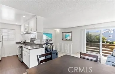 3206 W Balboa Boulevard, Newport Beach, CA 92663 - Photo 5 of 11, Newport Beach, CA