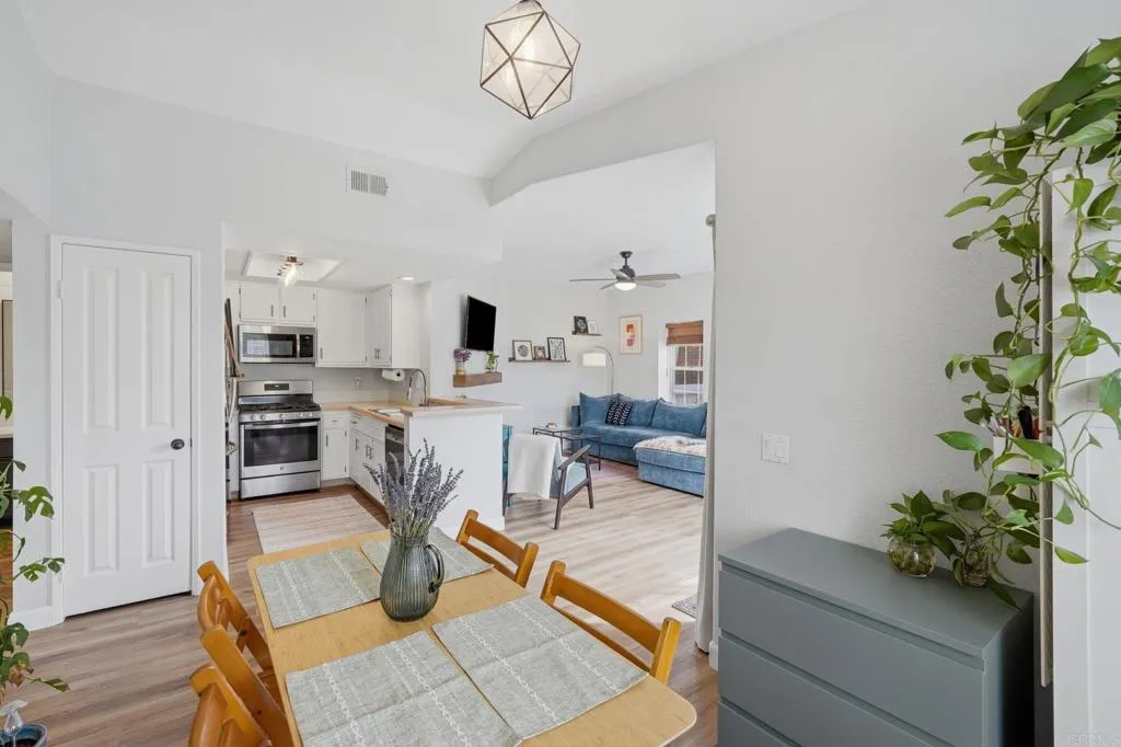 https://cdn.realtyfeed.com/cdn/127/306758943/b6df20a3ca6446b96e34c45b50650510.webp