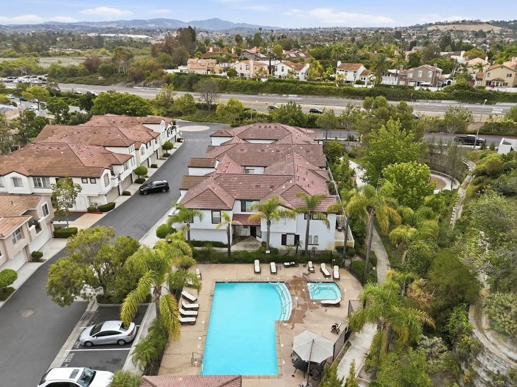 https://cdn.realtyfeed.com/cdn/127/306758943/eb7ec3c03dc542f73c0ae66e79eca939.webp