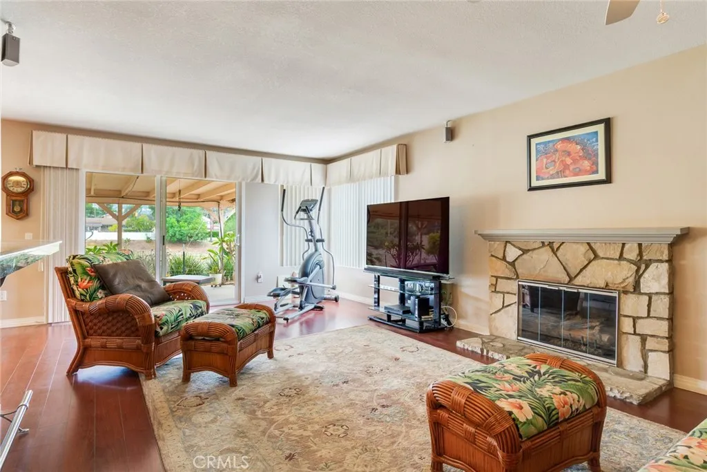 1900 Brae Burn Drive, Corona, CA 92882 - Photo 5 of 29, Corona, CA