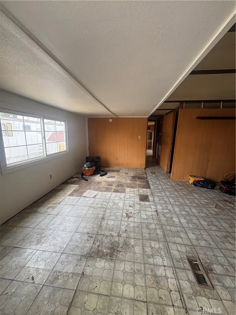 2260 W Rialto Ave #6, San Bernardino, CA 92410 - Photo 2 of 9, San Bernardino, CA