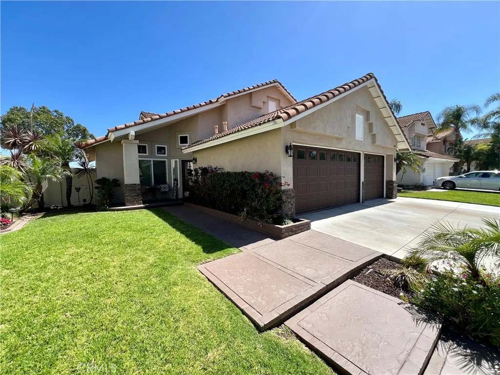2636 Las Mercedes Lane, Corona, CA 92879 - Photo 2 of 50, Corona, CA