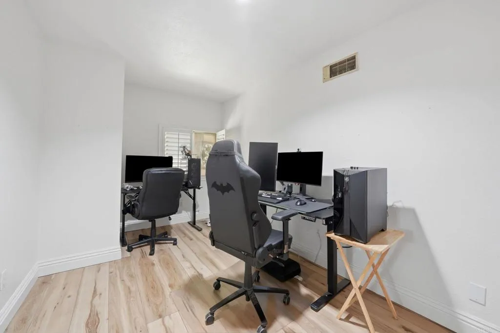 https://cdn.realtyfeed.com/cdn/127/306758980/e22fcfdb4fe979833e6b4717f0ed9652.webp