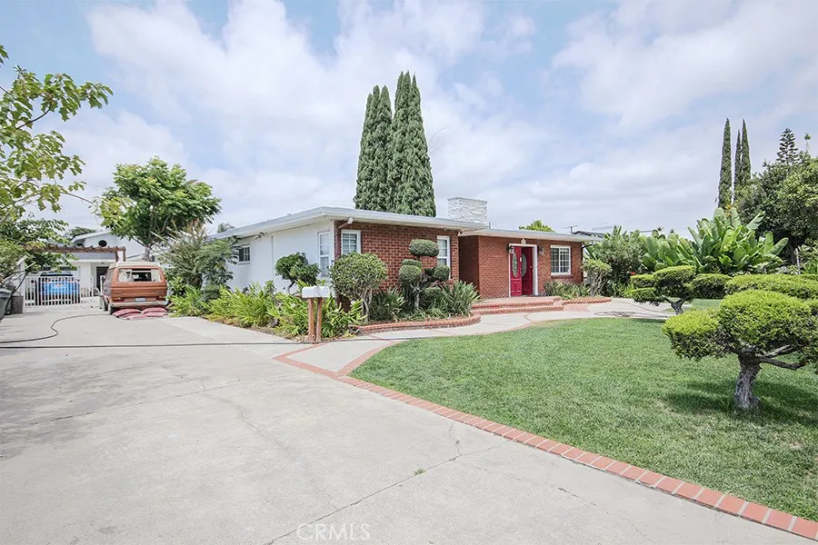 9381 Nichols Drive, Garden Grove, CA 92841 - Photo 3 of 33, Garden Grove, CA