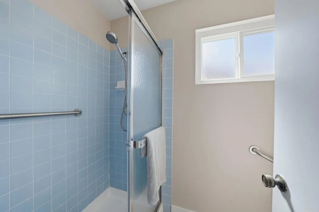 https://cdn.realtyfeed.com/cdn/127/306759007/2febf21e70f18c1825011569531f9ae0.webp