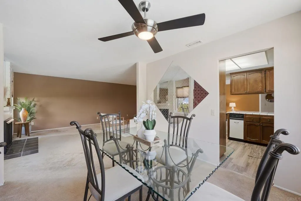 https://cdn.realtyfeed.com/cdn/127/306759007/875cf916c9fc01f39b5e7e86c891a286.webp