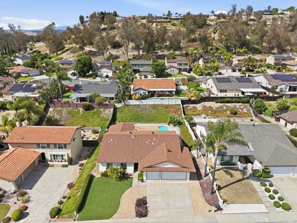 https://cdn.realtyfeed.com/cdn/127/306759007/905c8ff064d38bcca0d6ea379ea66375.webp