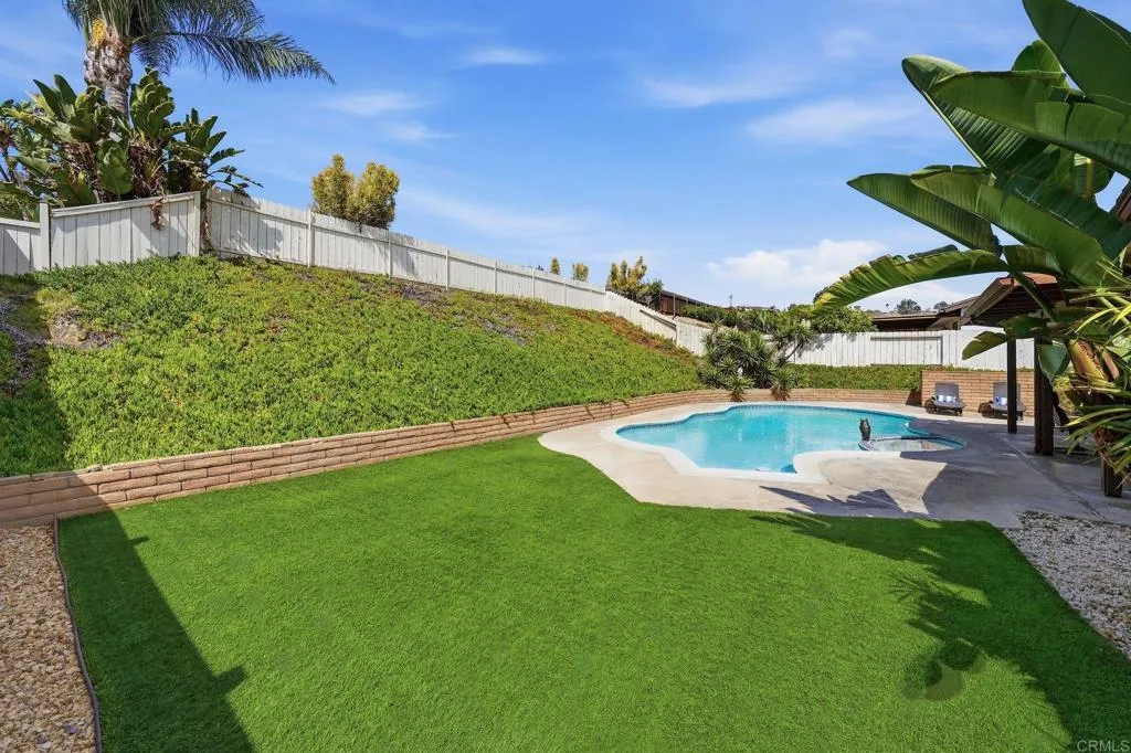 https://cdn.realtyfeed.com/cdn/127/306759007/94dd3befc4a65092b057ce0e2825d5f7.webp