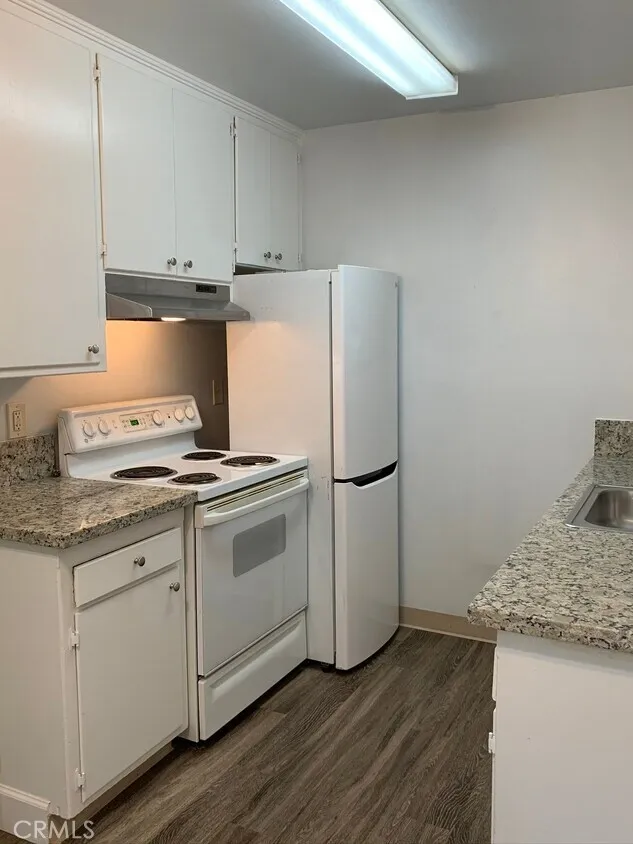 2700 32nd Street, Sacramento, CA 95817 - Photo 3 of 18, Sacramento, CA