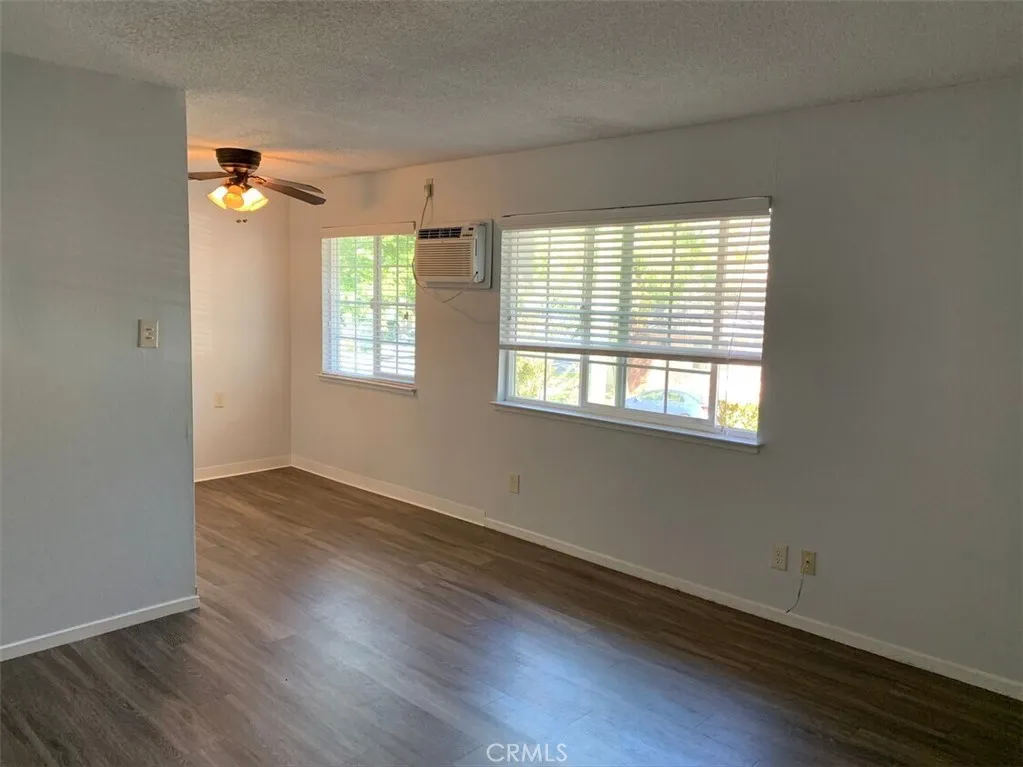2700 32nd Street, Sacramento, CA 95817 - Photo 4 of 18, Sacramento, CA