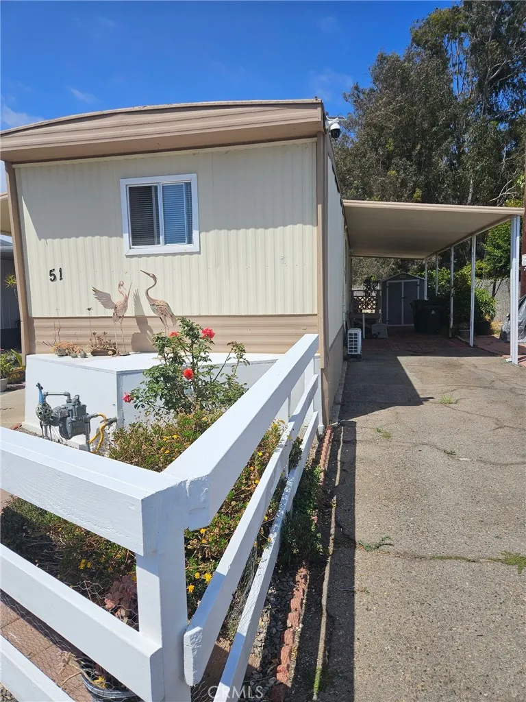 https://cdn.realtyfeed.com/cdn/127/306759046/2c963e5a0d5f34e3f730184a316fca4b.webp
