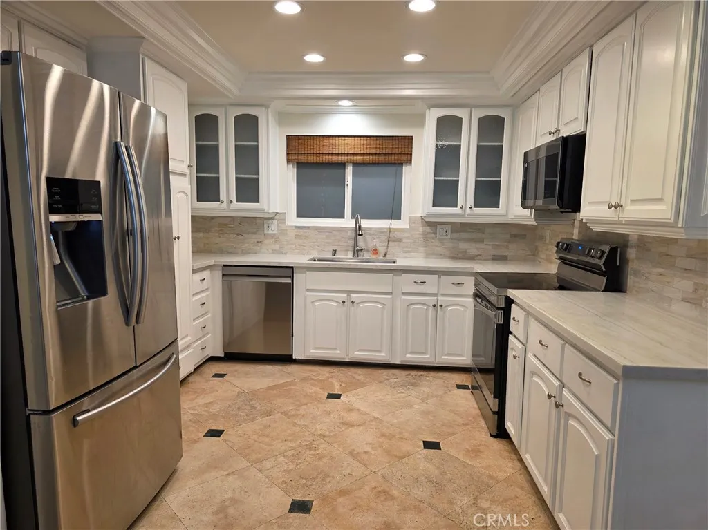 3075 Platte Drive, Costa Mesa, CA 92626 - Photo 5 of 26, Costa Mesa, CA