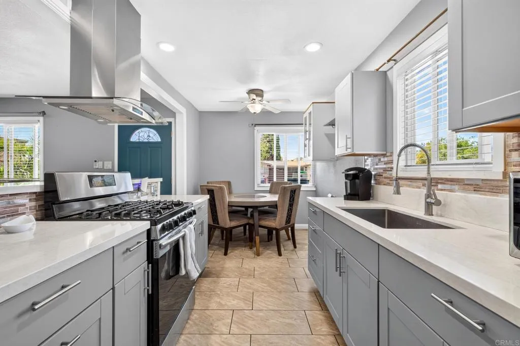 https://cdn.realtyfeed.com/cdn/127/306759070/908f7ad72dede6a776f04336de619e13.webp