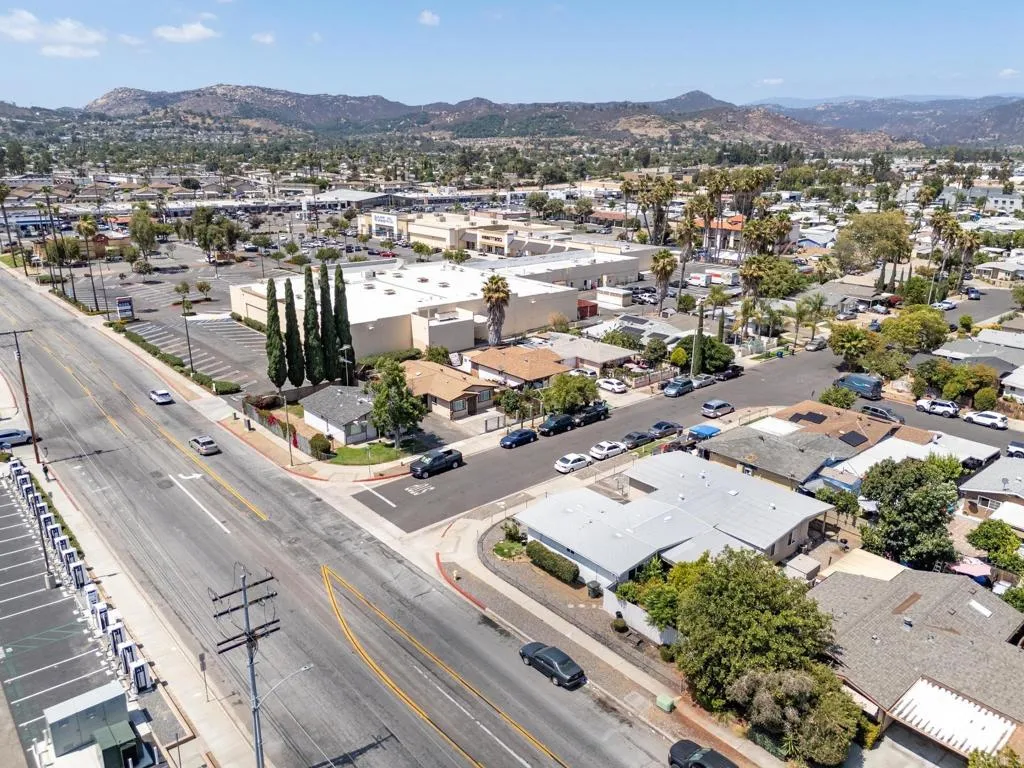 https://cdn.realtyfeed.com/cdn/127/306759070/e3c4b8ebf990b3b265360d6cd3e0800a.webp