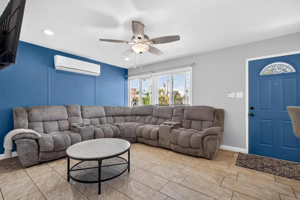 https://cdn.realtyfeed.com/cdn/127/306759070/f3ad0038aa7d087e895d6c792aac0642.webp