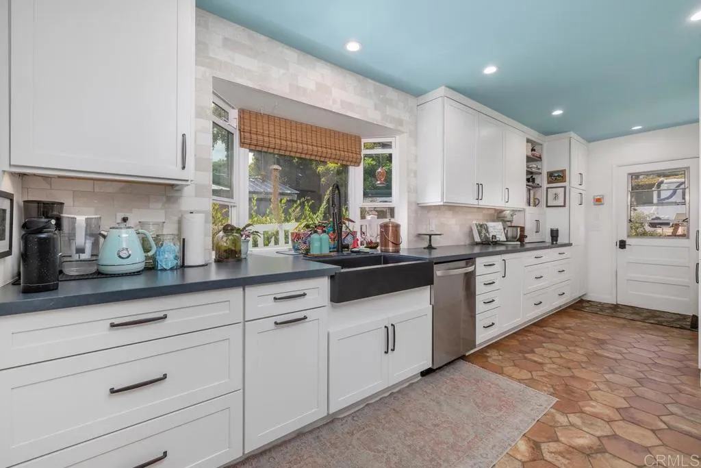 https://cdn.realtyfeed.com/cdn/127/306759102/61e02f1511e8793b3956d58b75c05d37.webp