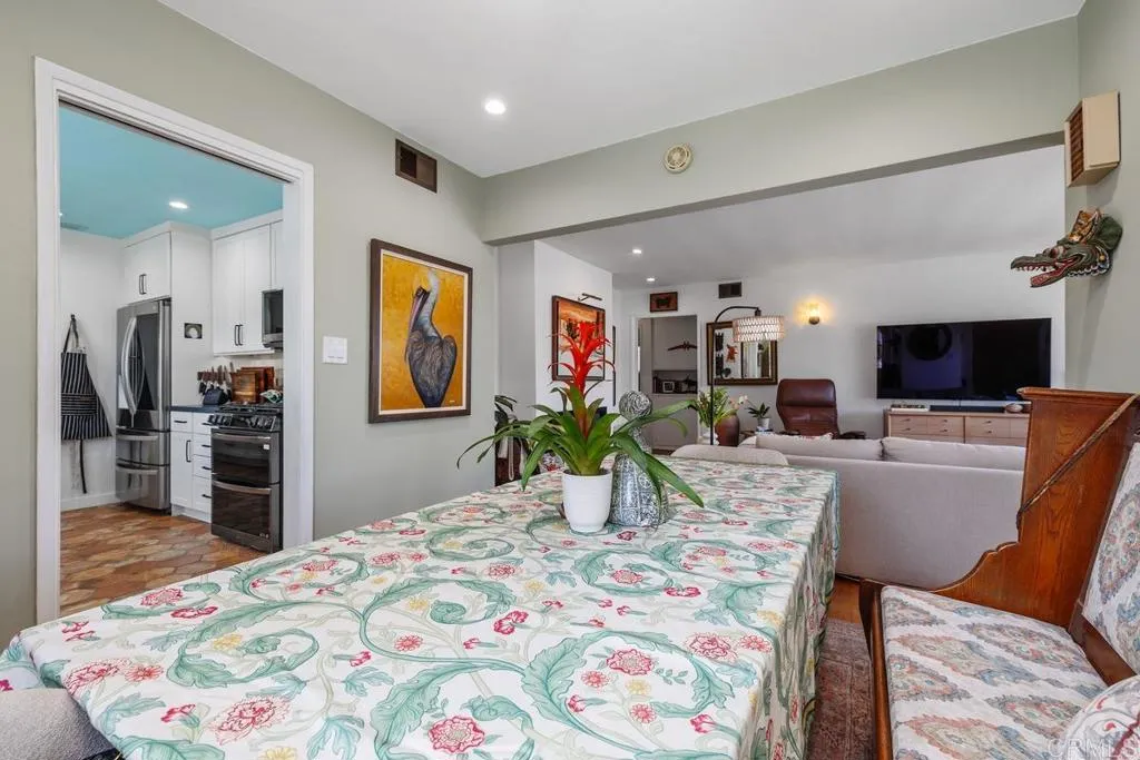 https://cdn.realtyfeed.com/cdn/127/306759102/7c4007128edf5ef912cd82765e0ba93a.webp