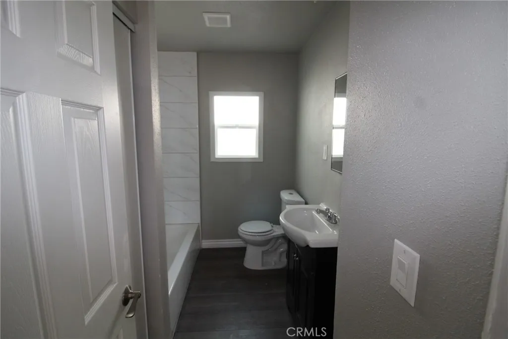 4986 Southern Avenue Unit B, South Gate, CA 90280 - Photo 5 of 6, South Gate, CA