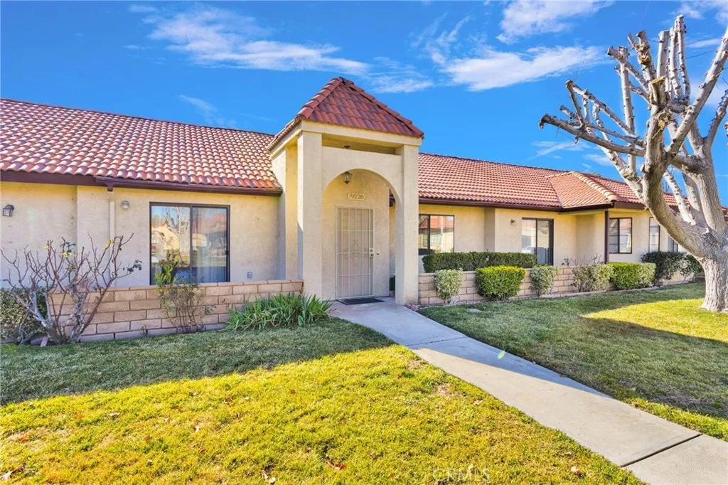 19228 Cottonwood Drive, Apple Valley, CA 92308 - Photo 2 of 31, Apple Valley, CA
