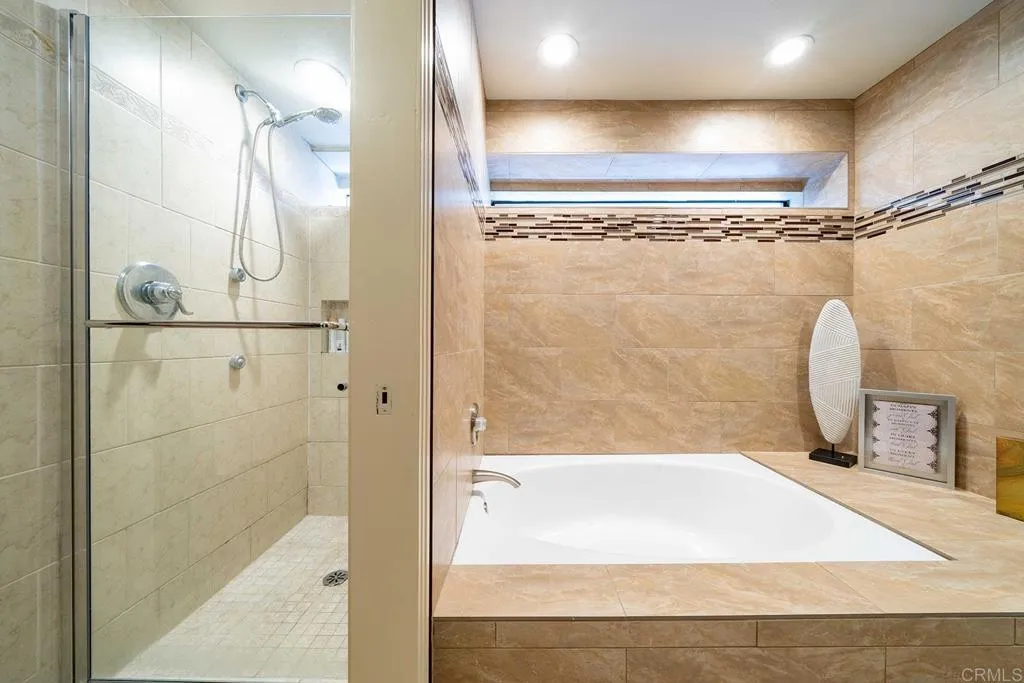 https://cdn.realtyfeed.com/cdn/127/306759145/364b01c54d45706f965b516379682584.webp
