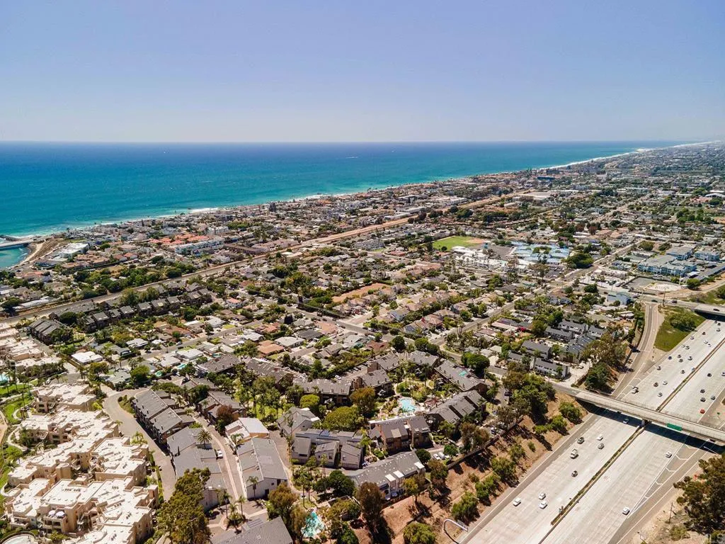 https://cdn.realtyfeed.com/cdn/127/306759145/4ebadcc97409bfa387502ecececbb6a7.webp