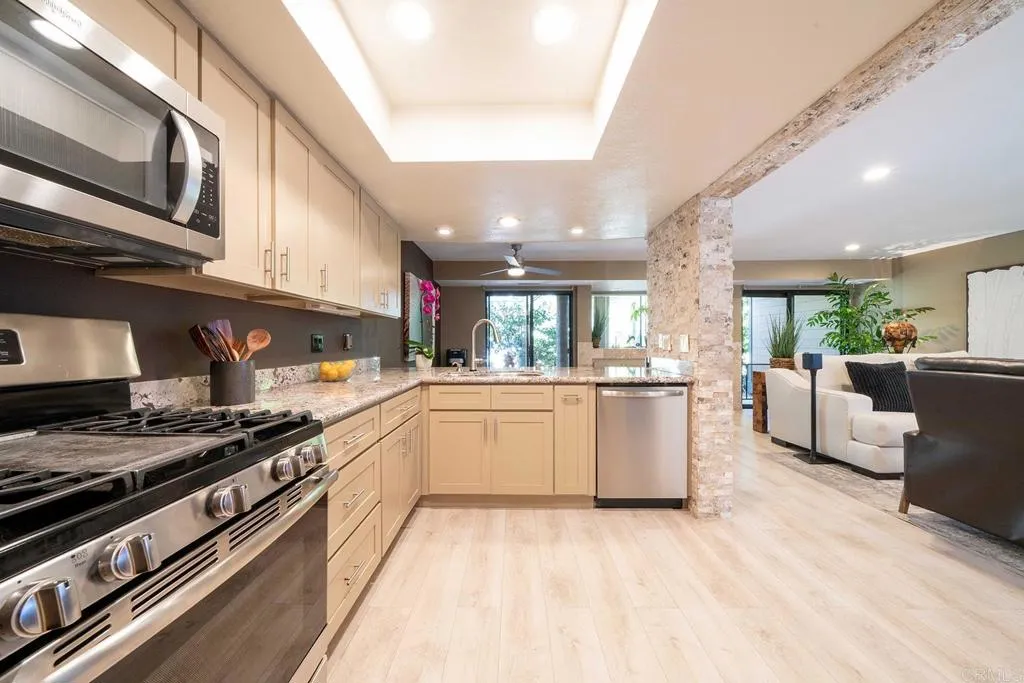 https://cdn.realtyfeed.com/cdn/127/306759145/f4eeb2f20c6a0798b50589bb183297be.webp
