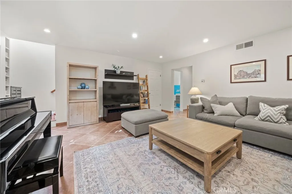 1418 26th, Santa Monica, CA 90404 - Photo 3 of 19, Santa Monica, CA