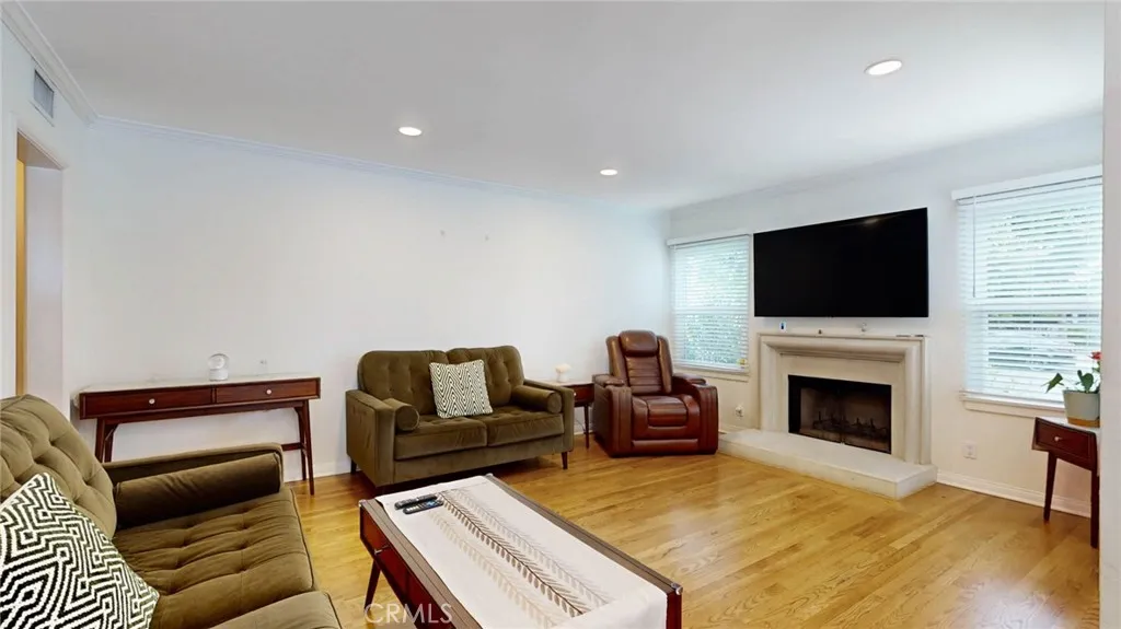 6434 Blewett Avenue, Van Nuys, CA 91406 - Photo 3 of 38, Van Nuys, CA