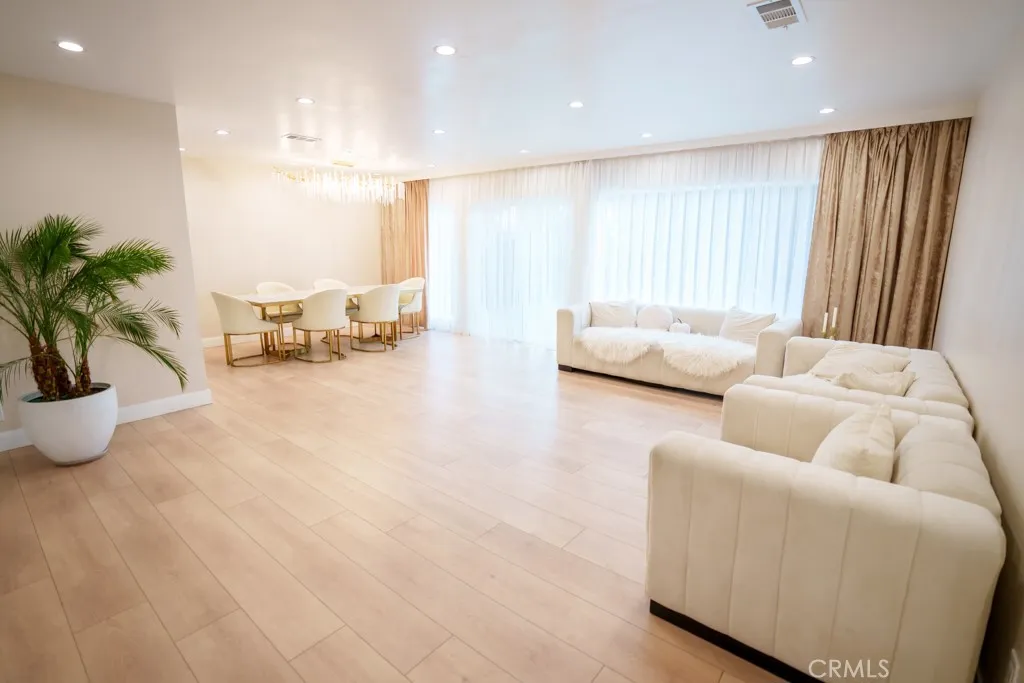 15500 Chatsworth Street, Mission Hills (San Fernando), CA 91345 - Photo 2 of 20, Mission Hills (san Fernando), CA