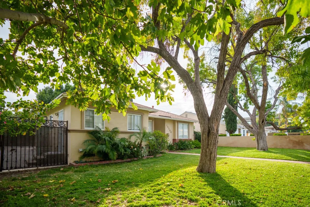 15500 Chatsworth Street, Mission Hills (San Fernando), CA 91345 - Main photo, Mission Hills (san Fernando), CA