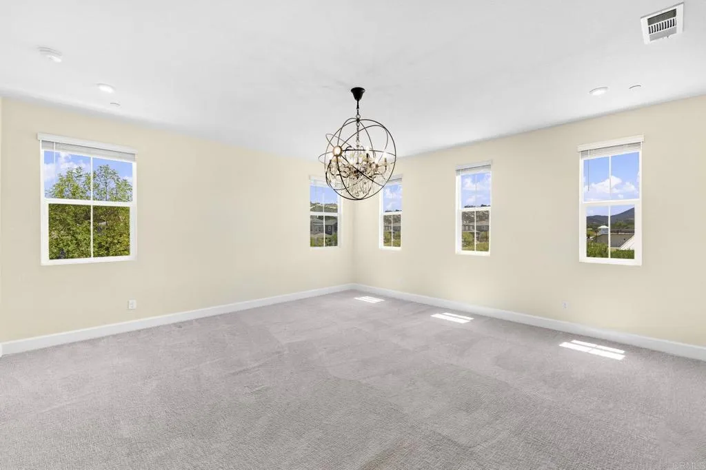 https://cdn.realtyfeed.com/cdn/127/306759179/7bf5fda039047b9e5d915fd41adca25e.webp