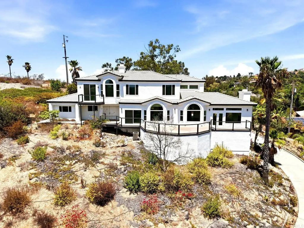 Vista, CA 92084