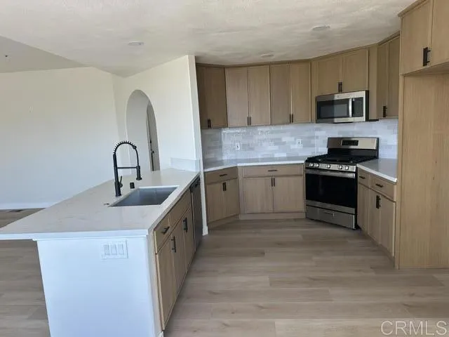 https://cdn.realtyfeed.com/cdn/127/306759181/dbe7a54355100d0da749a1647afc1df4.webp